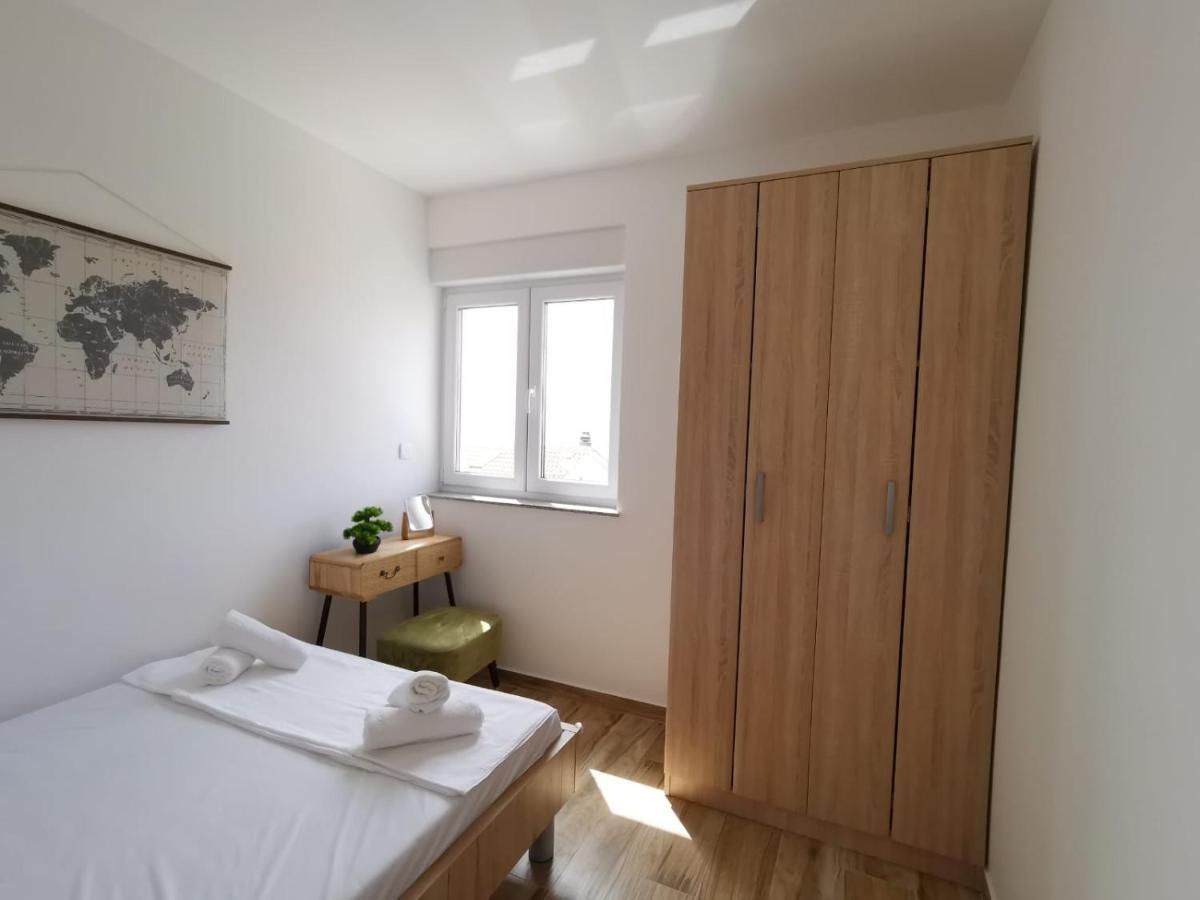 Ristovic Lägenhet Primošten Exteriör bild